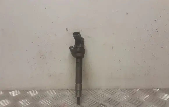BMW 1 F20 F21 Fuel injector 8576298