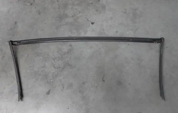 Volkswagen New Beetle Rubber seal front coupe door window 1Y0871409B