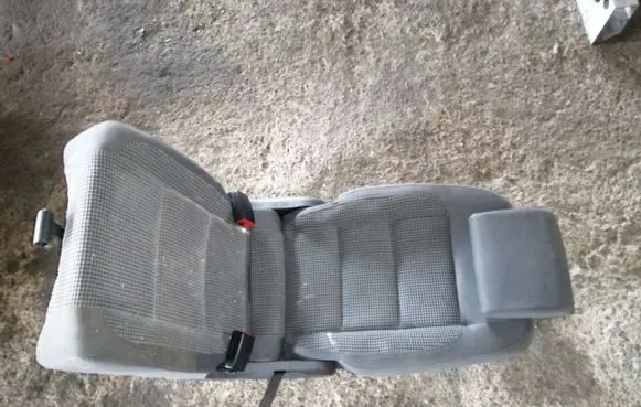 Volkswagen Touran I Rear seat 1T088364D