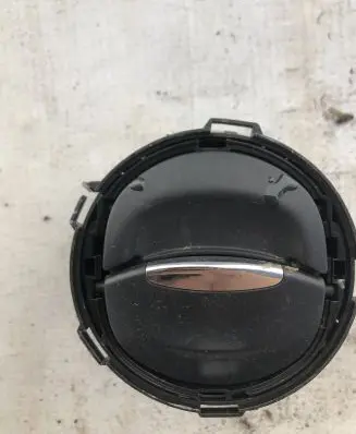 Renault Captur Dashboard air vent grill cover trim 08239006