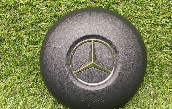 Mercedes-Benz C W205 Steering wheel airbag 309556998162AC 0589P1000910 VH162180540063