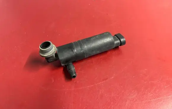 Cadillac SRX Headlight washer pump 