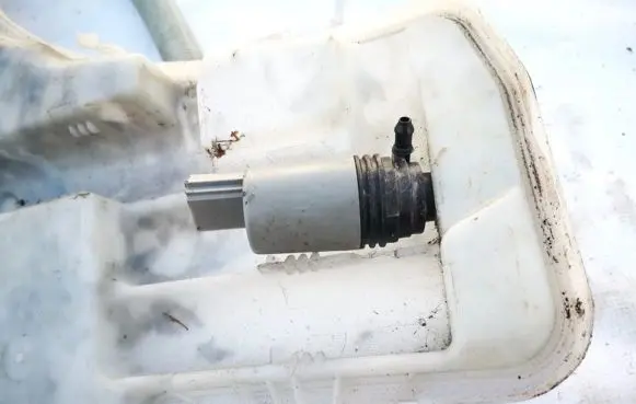 Windscreen/windshield washer pump
