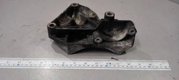 Opel Vectra B Generator/alternator bracket 9129341