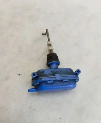 Audi 100 200 5000 C3 Central locking vacuum pump 443862153B