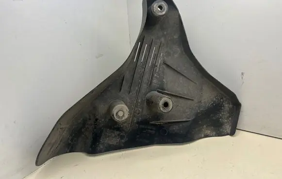 BMW 2 F46 Rear underbody cover/under tray 6858413 15677210