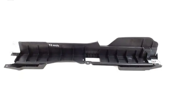 Mercedes-Benz ML W164 Other trunk/boot trim element A1646800231
