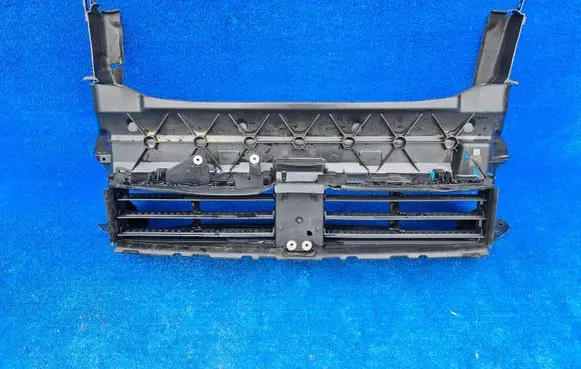 BMW 1 F40 Intercooler air guide/duct channel 5A23EB9