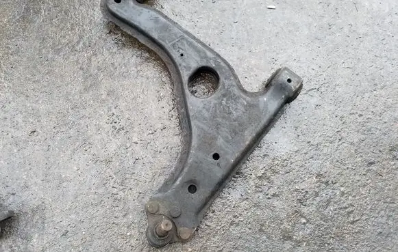 Opel Zafira A Front lower control arm/wishbone