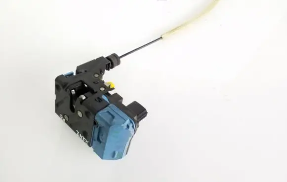 Volvo V70 Front door lock