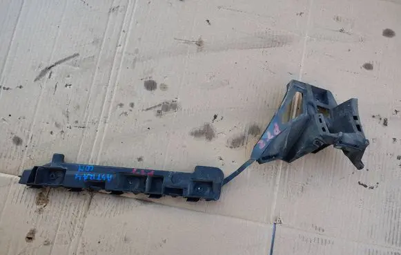 Opel Astra J Bumper support mounting bracket corner 