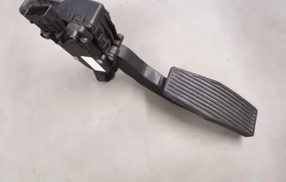 Volvo V70 Accelerator throttle pedal PBTGF30