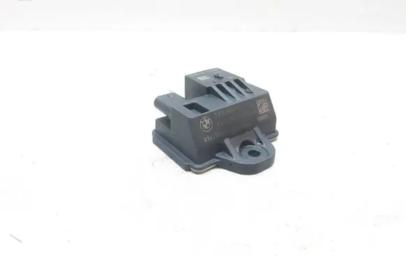 BMW 3 E90 E91 Glow plug pre-heat relay 7810856