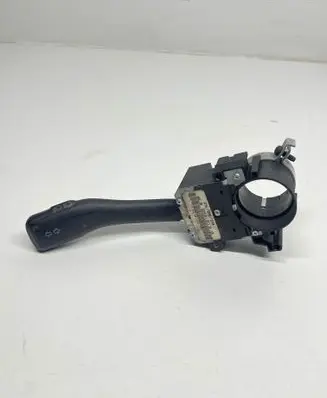 Volkswagen Golf IV Indicator stalk 8L0953513G 250998