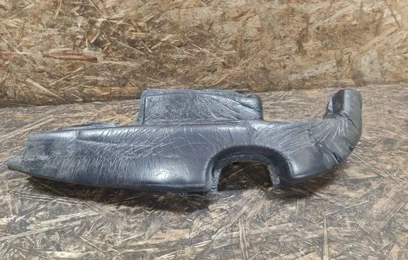 Maserati Quattroporte Fender foam support/seal 
