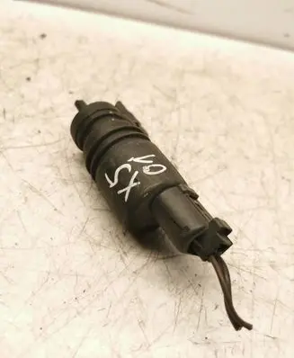 BMW X5 E53 Windscreen/windshield washer pump