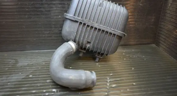 Audi A6 S6 C6 4F Vacuum air tank 8E0129955