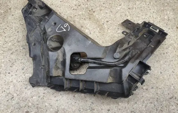 Volvo XC40 Rear bumper mounting bracket 31455245