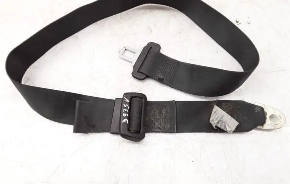 Nissan Micra Middle seatbelt (rear) 888546F800