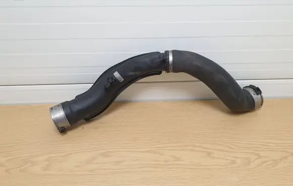 BMW 5 F10 F11 Intercooler hose/pipe 4735270 118844 7800145