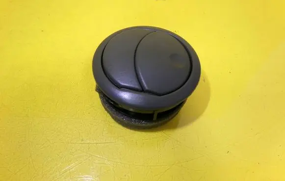 Fiat Panda II Dashboard side air vent grill/cover trim