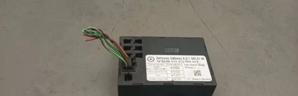 Mercedes-Benz E W211 Door central lock control unit/module A2115403145 113005012