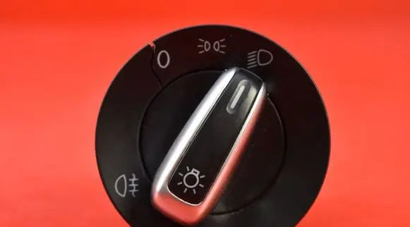 Volkswagen PASSAT CC Light switch