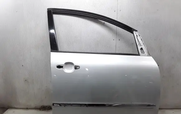 Toyota Avensis Verso Front door