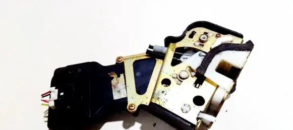Mazda Xedos 6 Rear door lock a6798