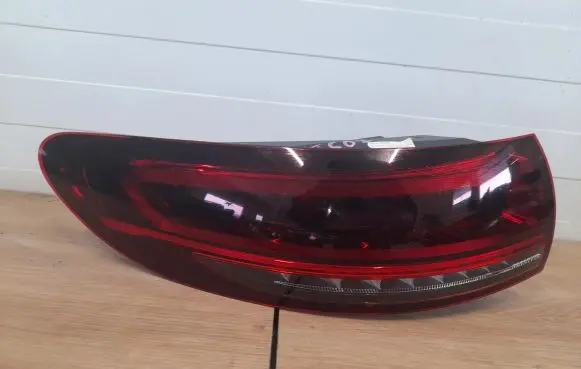 Mercedes-Benz EQC Rear/tail lights