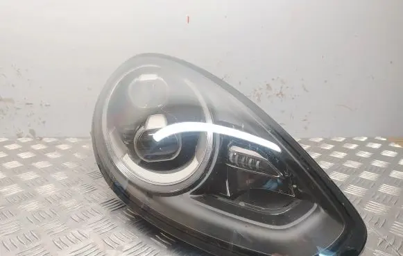 Porsche Panamera (970) Headlight/headlamp 97063197203