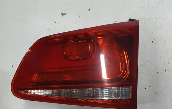 Volkswagen Touareg II Tailgate rear/tail lights 7P6945094C