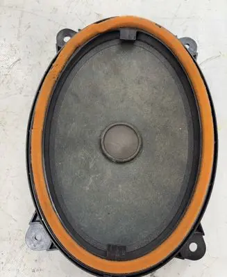 Subaru Outback (BS) Front door speaker