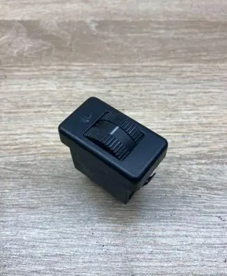 Volkswagen Golf IV Headlight level height control switch 357941333