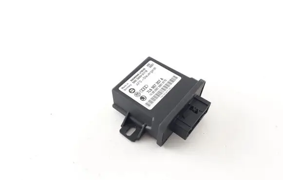 Volkswagen Touareg I Light module LCM 7L6907357A