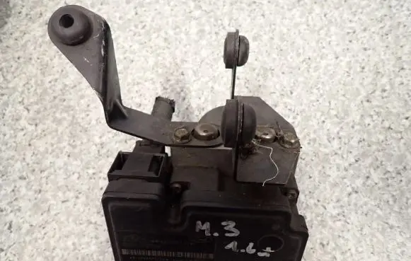 Mazda 3 I ABS control unit/module 3M51-2M110-CA