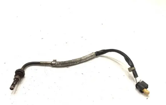 Mercedes-Benz CLS C218 X218 Exhaust gas temperature sensor A0009056704