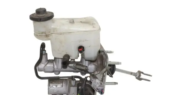 Lexus GS 300 350 430 450H Master brake cylinder 13811010400 13801010560