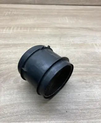 BMW 5 E60 E61 Mass air flow meter 7793633 0281002713