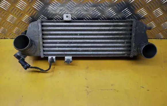 KIA Ceed Intercooler radiator 2827027060