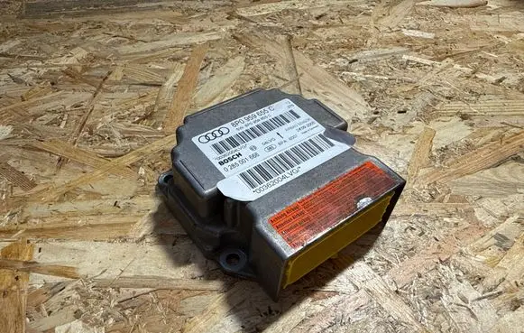 Audi A3 S3 8P Airbag control unit/module 8P0959655C