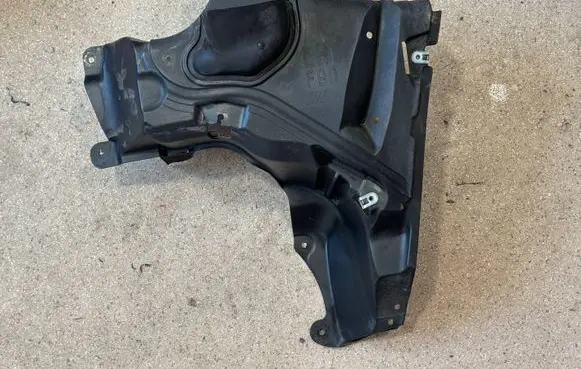 BMW M5 F90 Rear underbody cover/under tray 8070397