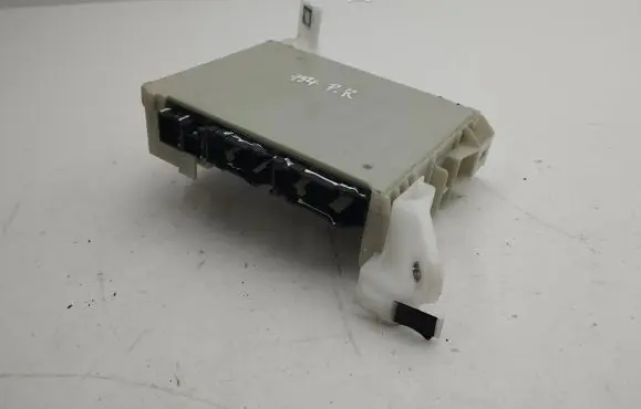 Toyota Corolla E210 E21 Fuse module 8273002P80A