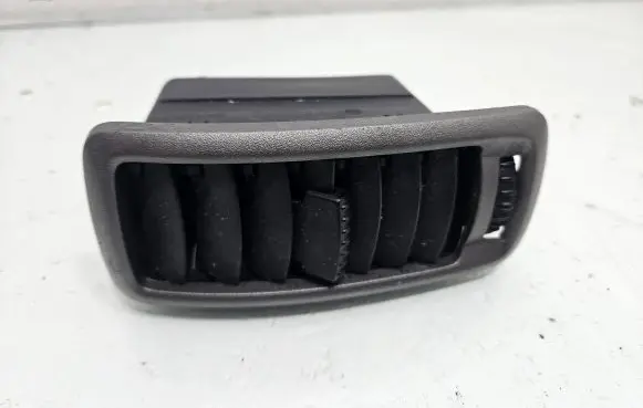 Opel Vivaro Dashboard side air vent grill/cover trim R6136S150