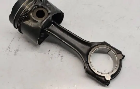 Mercedes-Benz A W168 Piston with connecting rod 6680300417 6680300117 6680370301