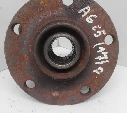 Audi A6 S6 C5 4B Front wheel hub