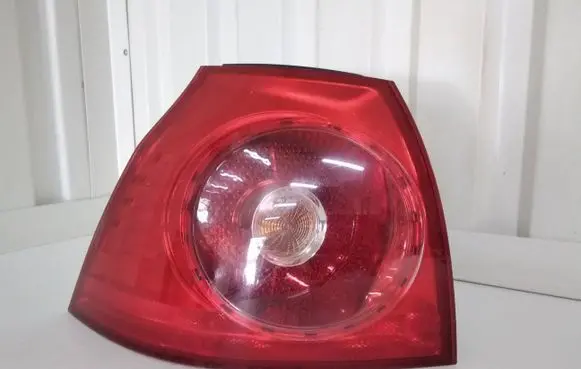 Volkswagen Golf V Rear/tail lights 1K6945095E 00180095 028490102B
