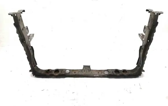 Toyota Avensis T270 Radiator support slam panel