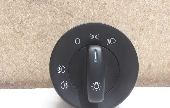 Skoda Octavia Mk2 (1Z) Light switch 1Z0941431K