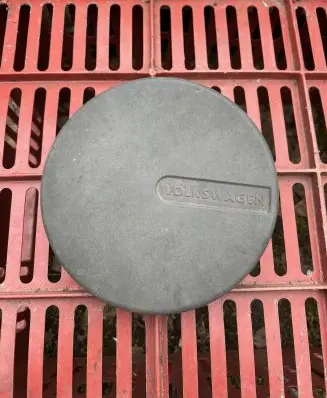 Volkswagen Golf II Original wheel cap 321601151D
